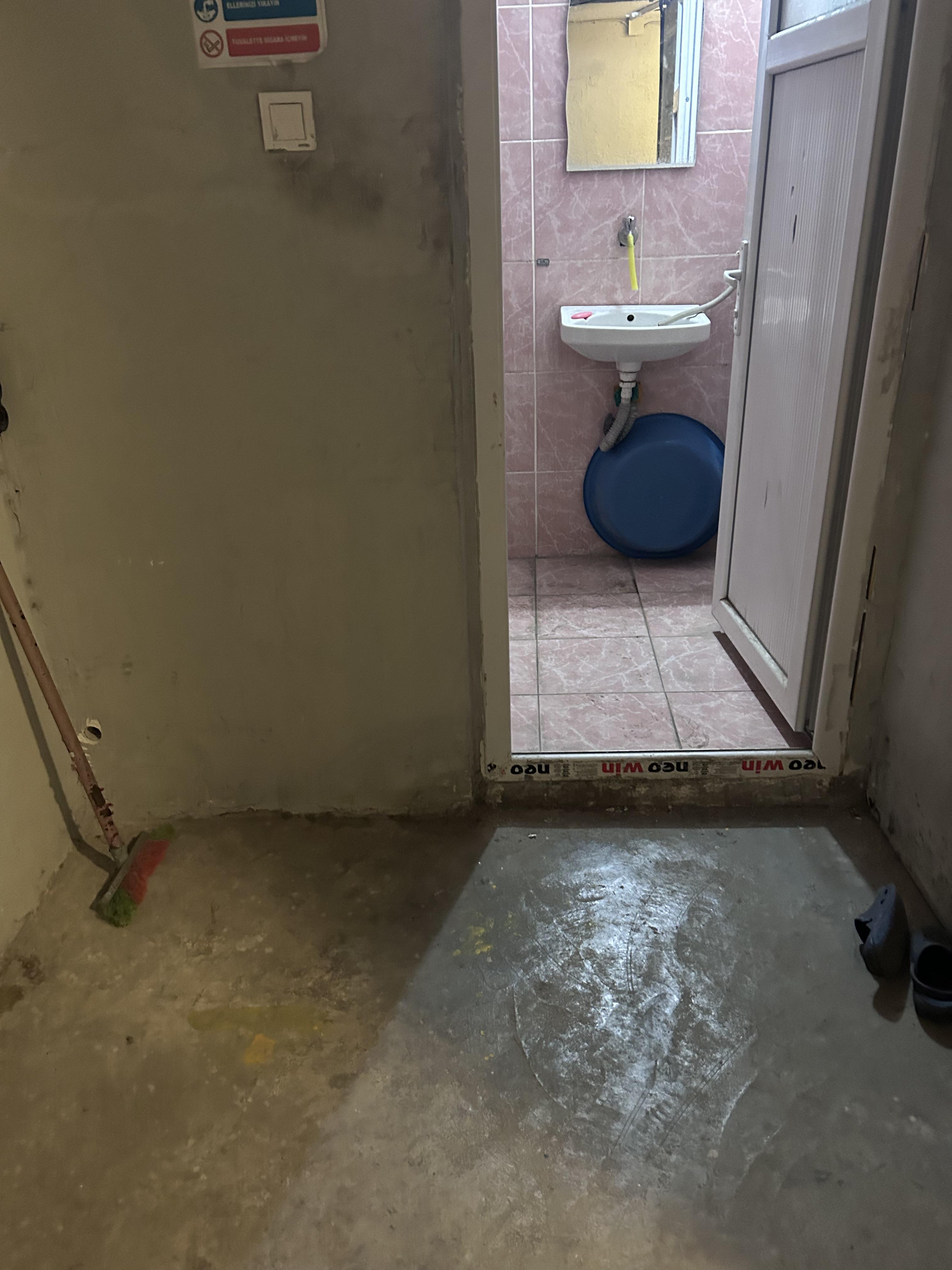 Antalya yeşil sanayide 175 metre kiralık dükkan