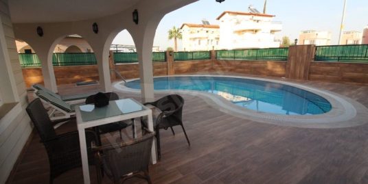 Belek’te Satılık Villa 5+2